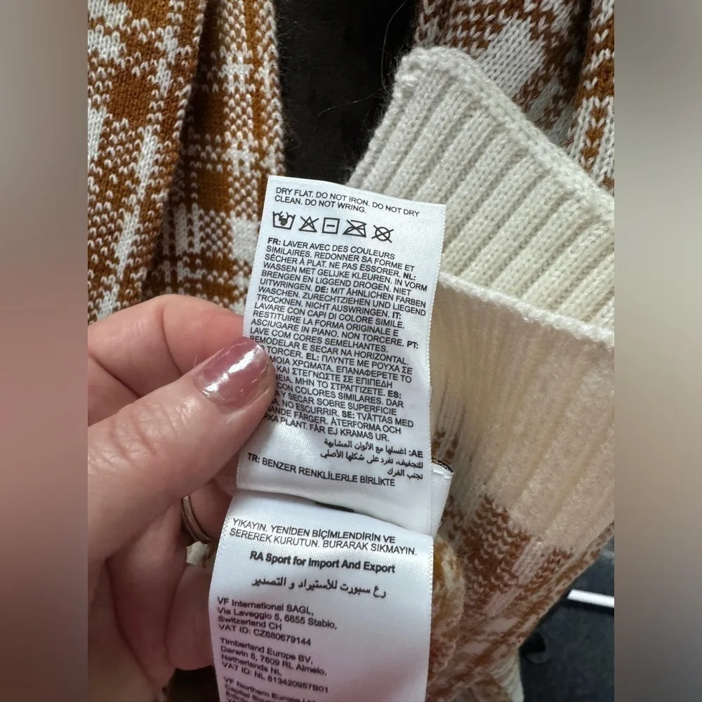 NWOT Timberland Tan and White Houndstooth Knit Scarf O/S